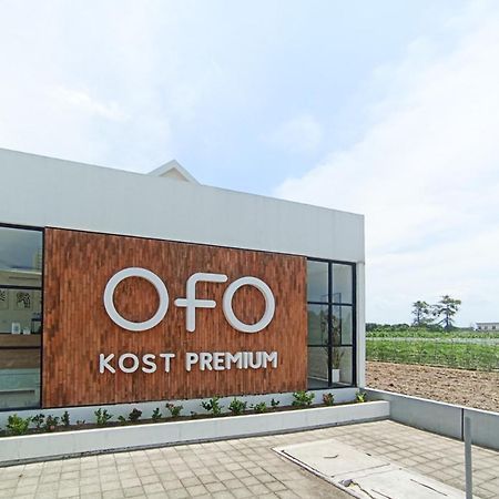 Hotel Ofo Kost Premium Kampung Inggris Pare Syariah Mitra Reddoorz Esterno foto