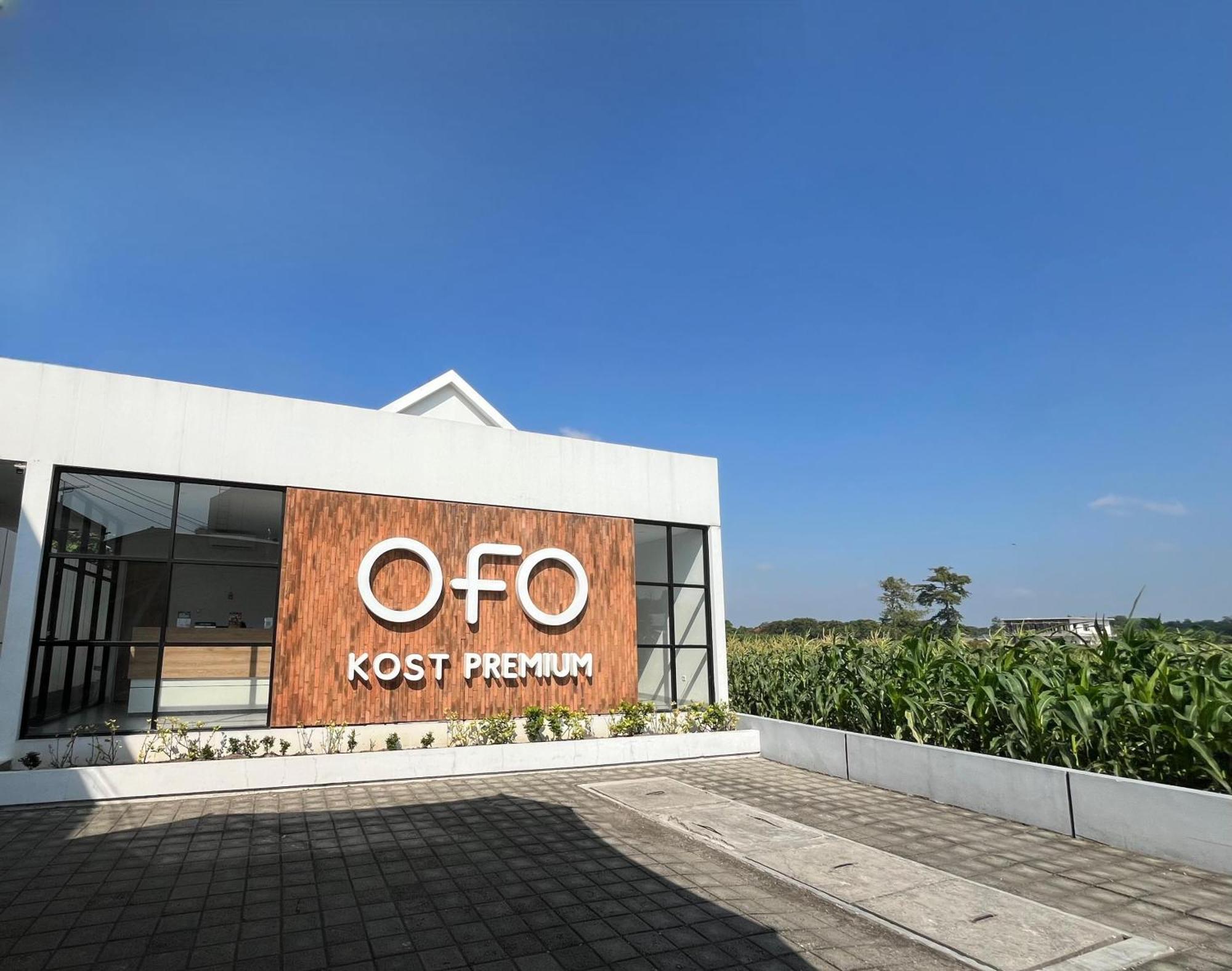 Hotel Ofo Kost Premium Kampung Inggris Pare Syariah Mitra Reddoorz Esterno foto