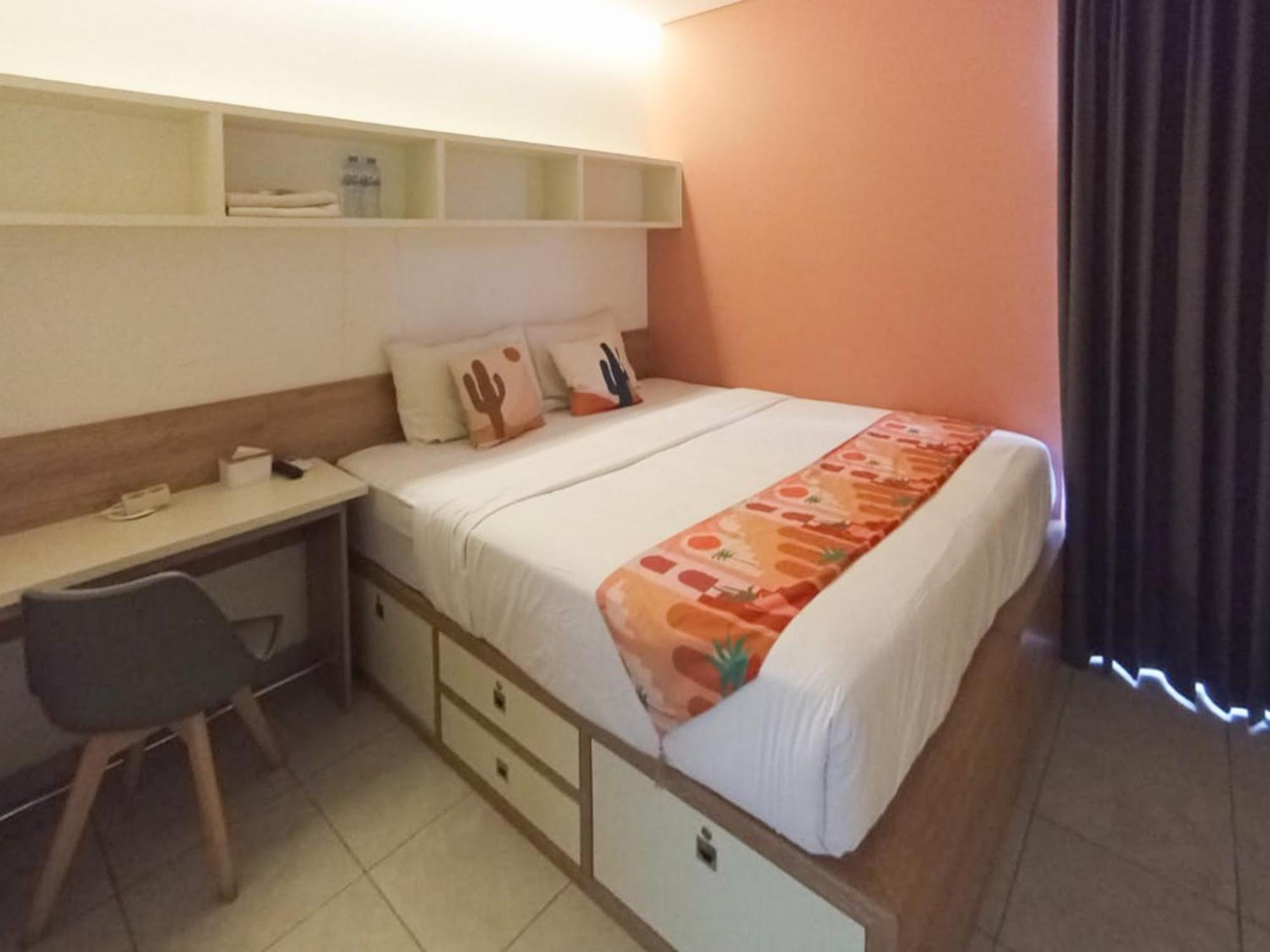 Hotel Ofo Kost Premium Kampung Inggris Pare Syariah Mitra Reddoorz Esterno foto