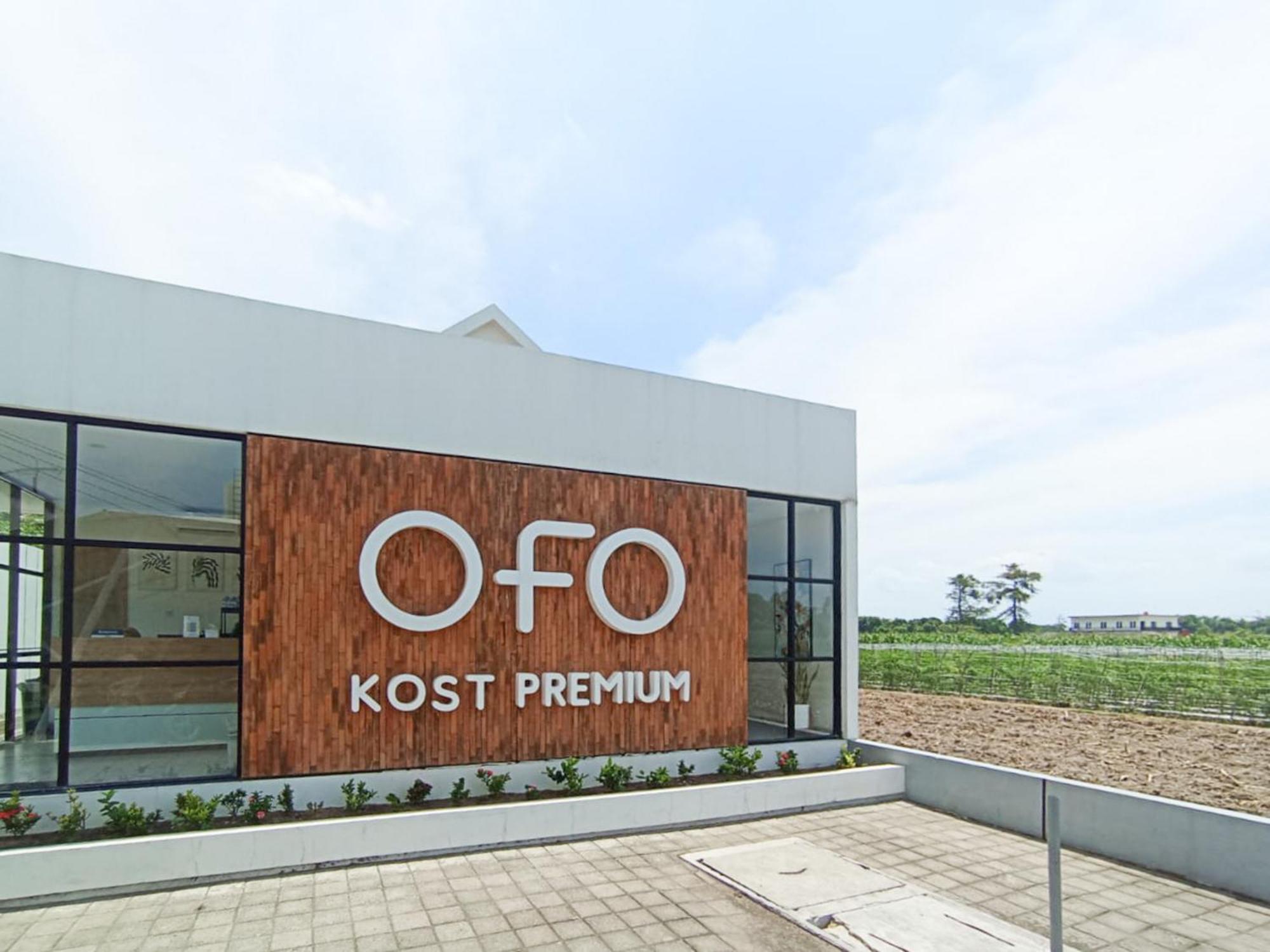 Hotel Ofo Kost Premium Kampung Inggris Pare Syariah Mitra Reddoorz Esterno foto