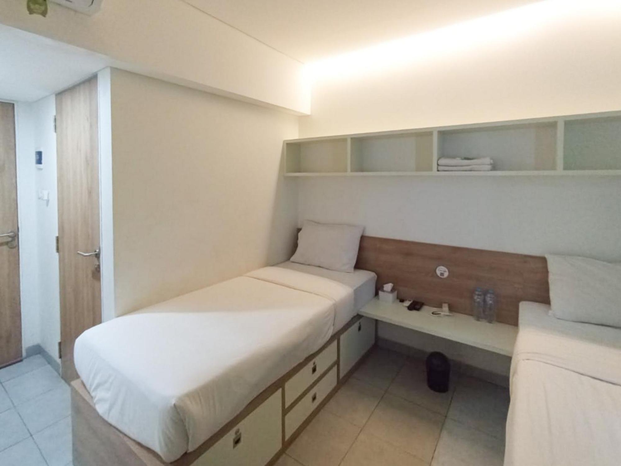 Hotel Ofo Kost Premium Kampung Inggris Pare Syariah Mitra Reddoorz Esterno foto