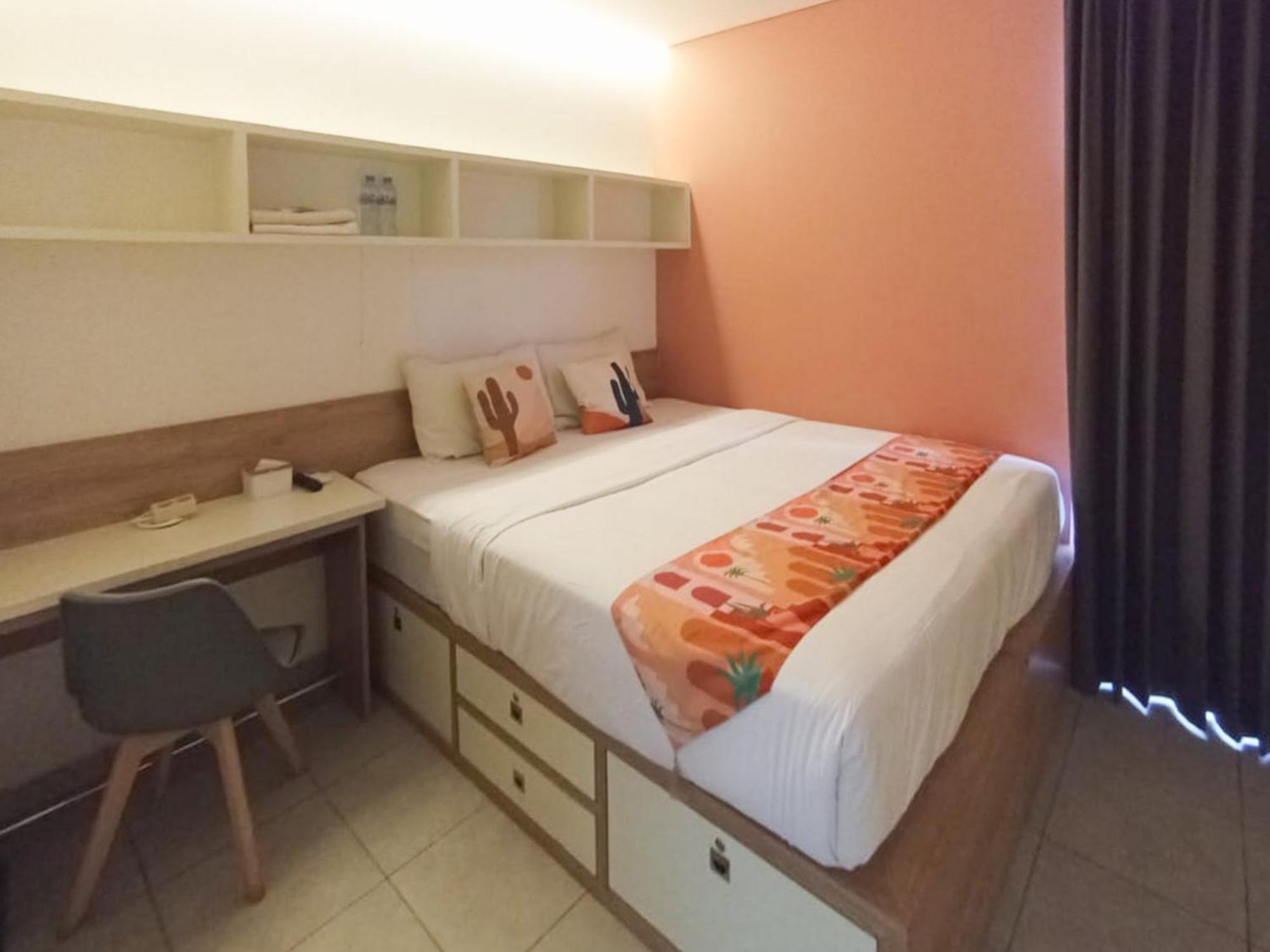 Hotel Ofo Kost Premium Kampung Inggris Pare Syariah Mitra Reddoorz Esterno foto