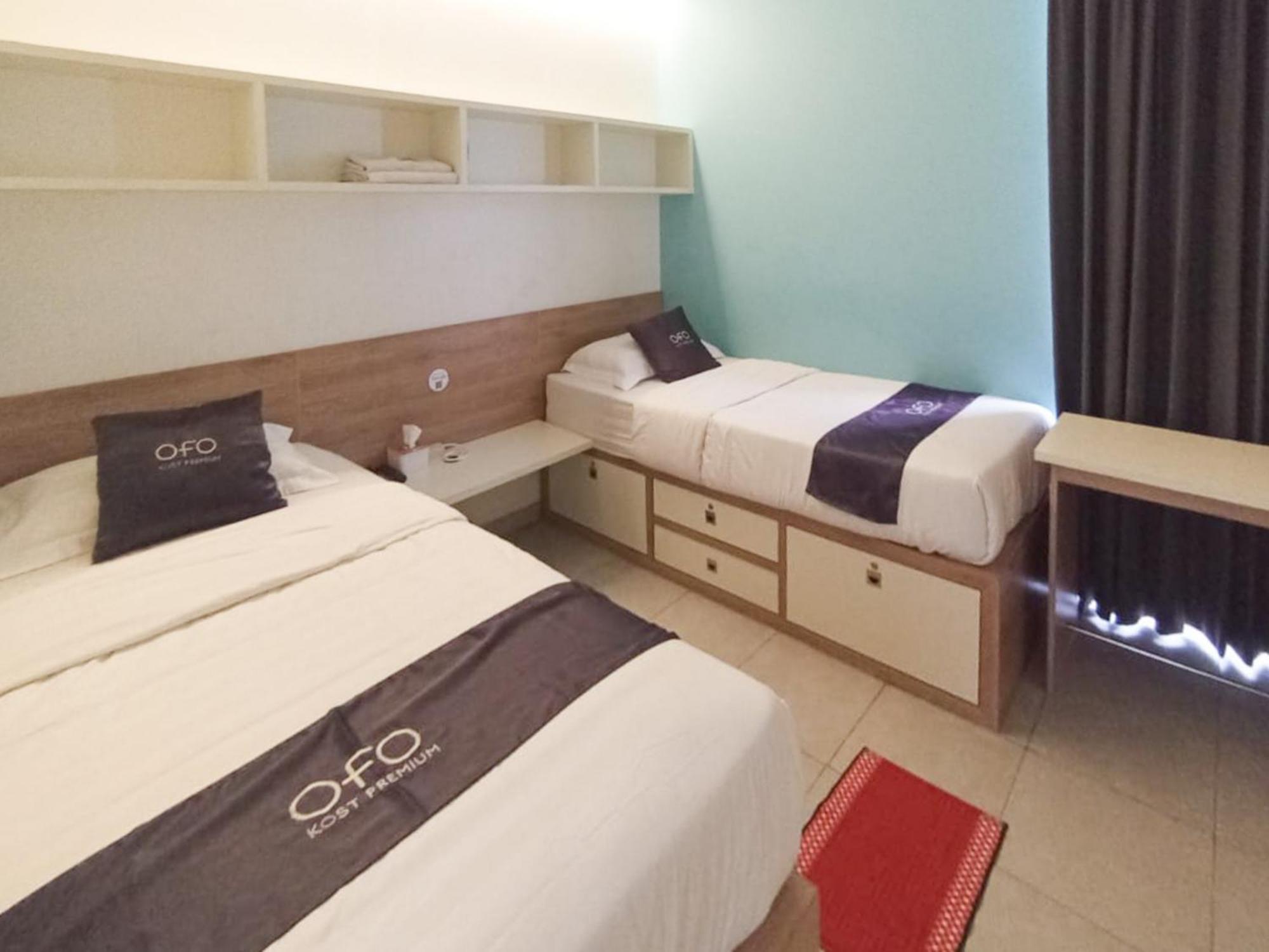 Hotel Ofo Kost Premium Kampung Inggris Pare Syariah Mitra Reddoorz Esterno foto