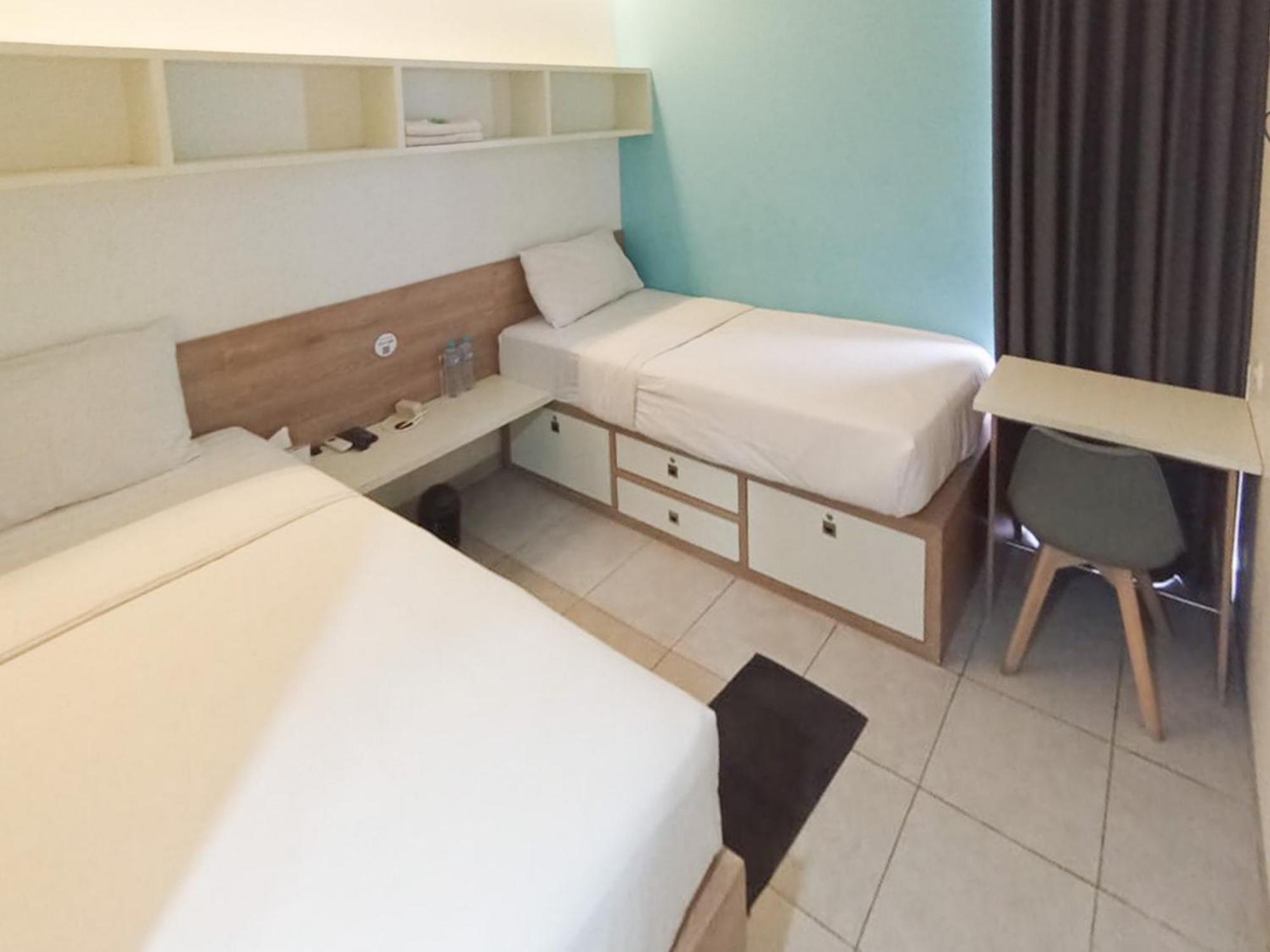 Hotel Ofo Kost Premium Kampung Inggris Pare Syariah Mitra Reddoorz Esterno foto