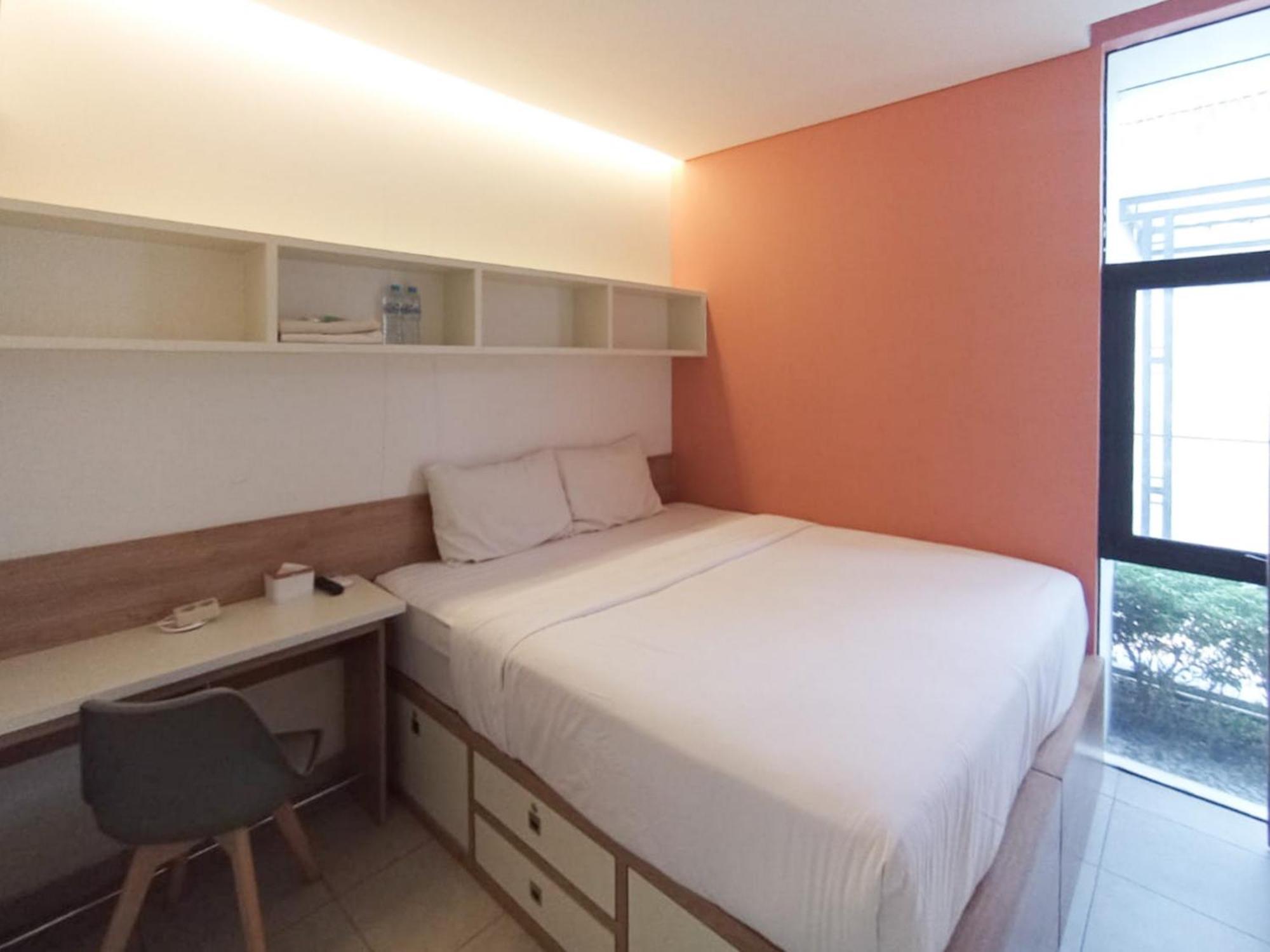 Hotel Ofo Kost Premium Kampung Inggris Pare Syariah Mitra Reddoorz Esterno foto