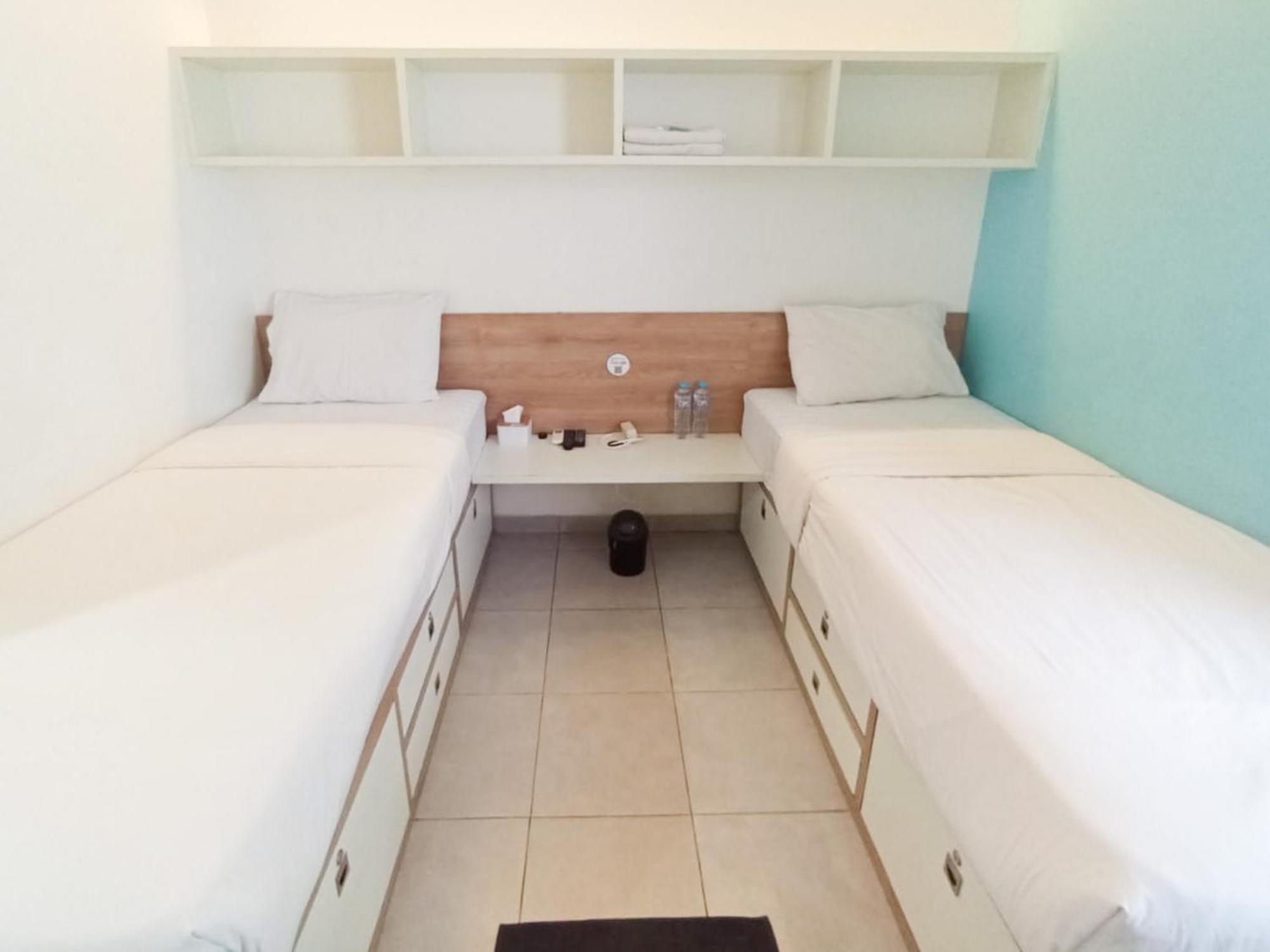 Hotel Ofo Kost Premium Kampung Inggris Pare Syariah Mitra Reddoorz Esterno foto