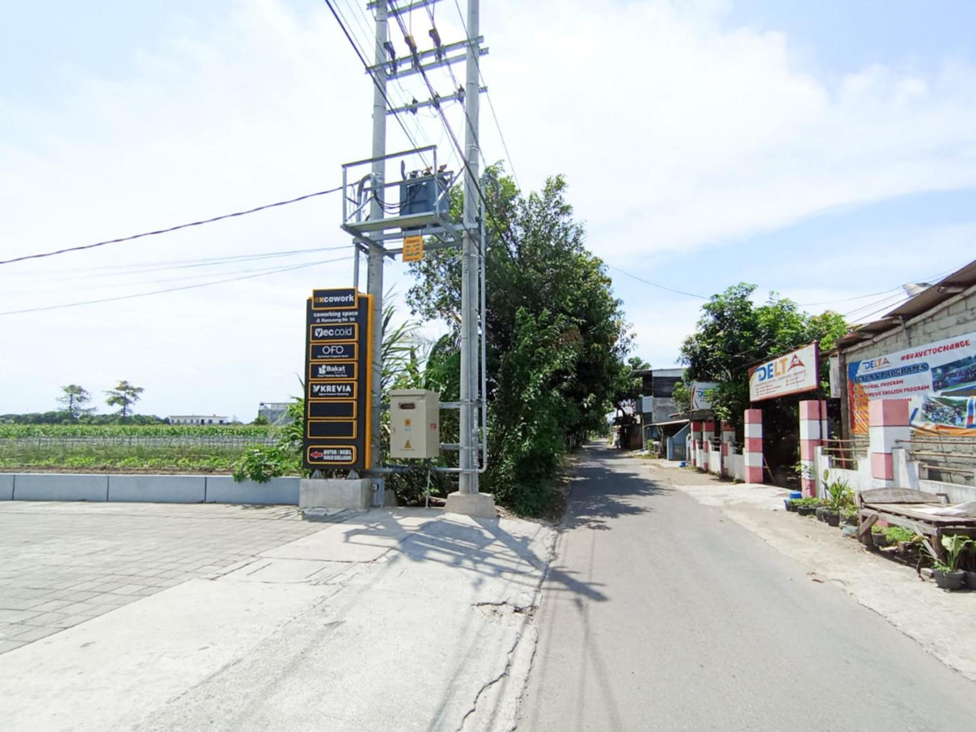 Hotel Ofo Kost Premium Kampung Inggris Pare Syariah Mitra Reddoorz Esterno foto