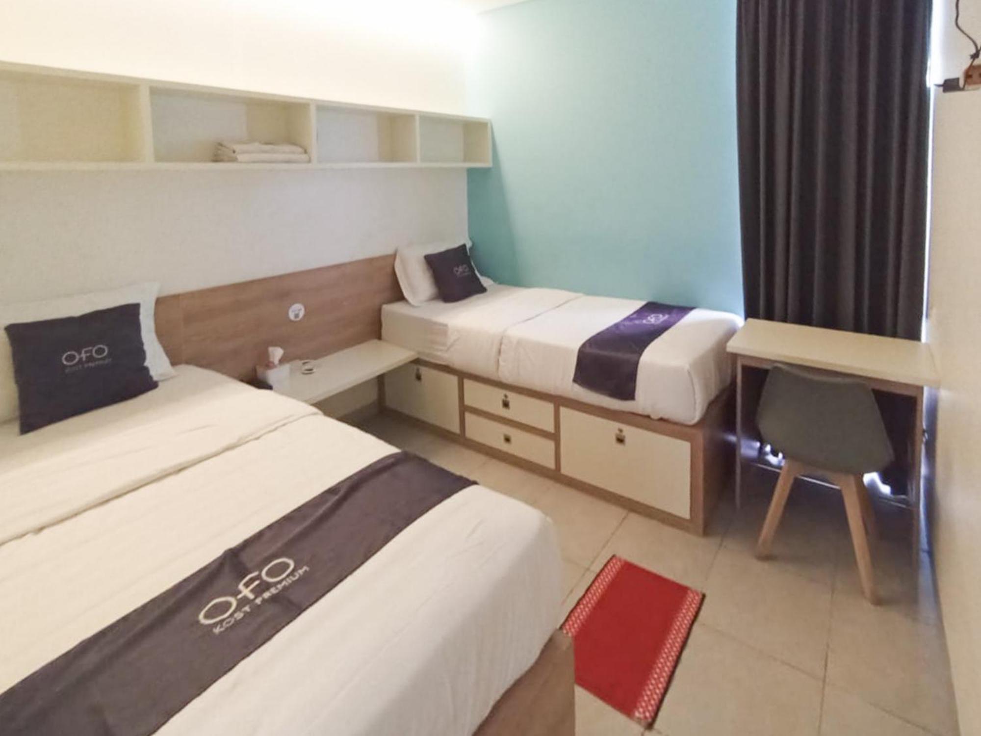 Hotel Ofo Kost Premium Kampung Inggris Pare Syariah Mitra Reddoorz Esterno foto
