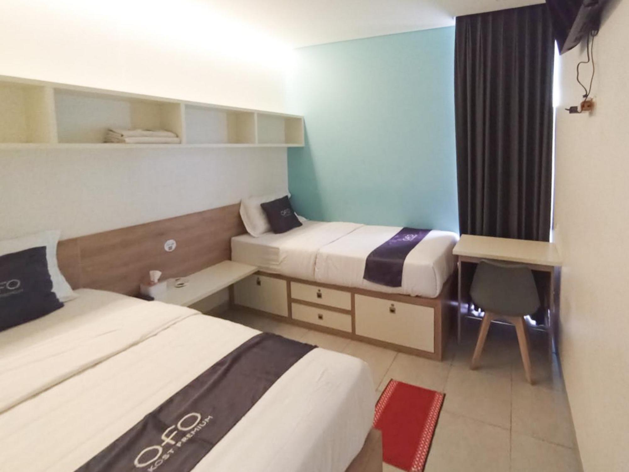 Hotel Ofo Kost Premium Kampung Inggris Pare Syariah Mitra Reddoorz Esterno foto