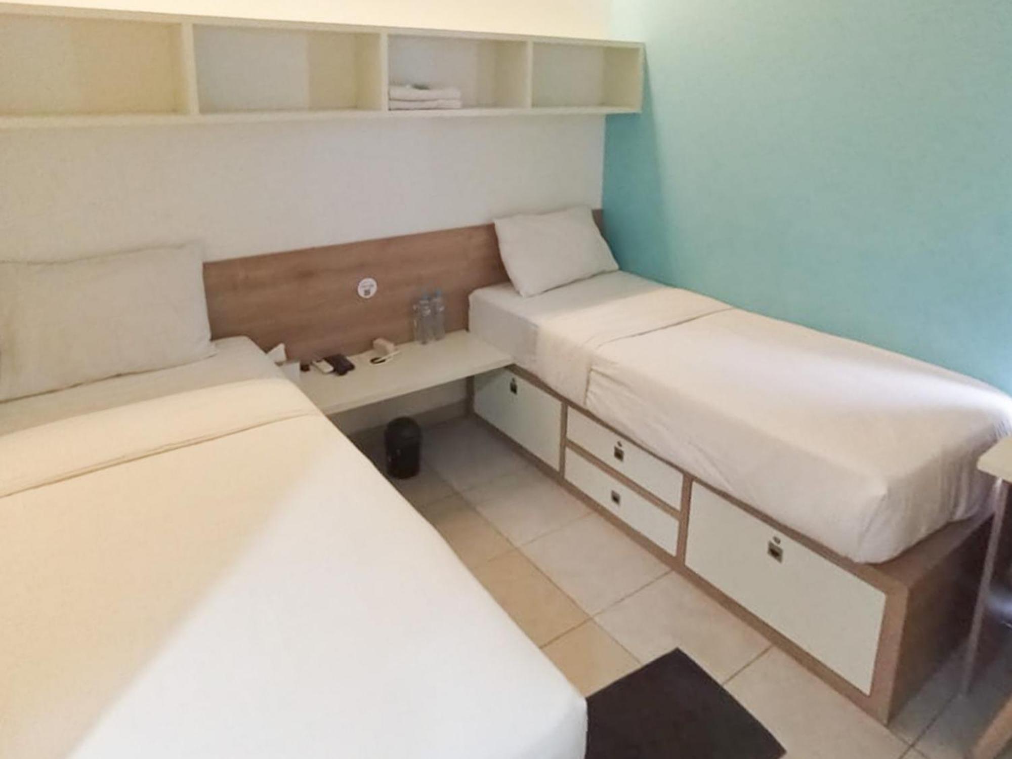 Hotel Ofo Kost Premium Kampung Inggris Pare Syariah Mitra Reddoorz Esterno foto